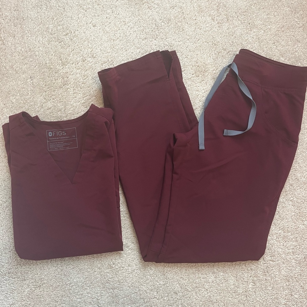 Figs Burgundy Scrub Set